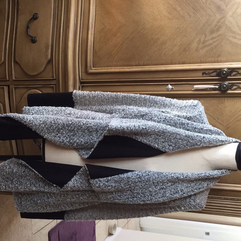 Bar III cardigan